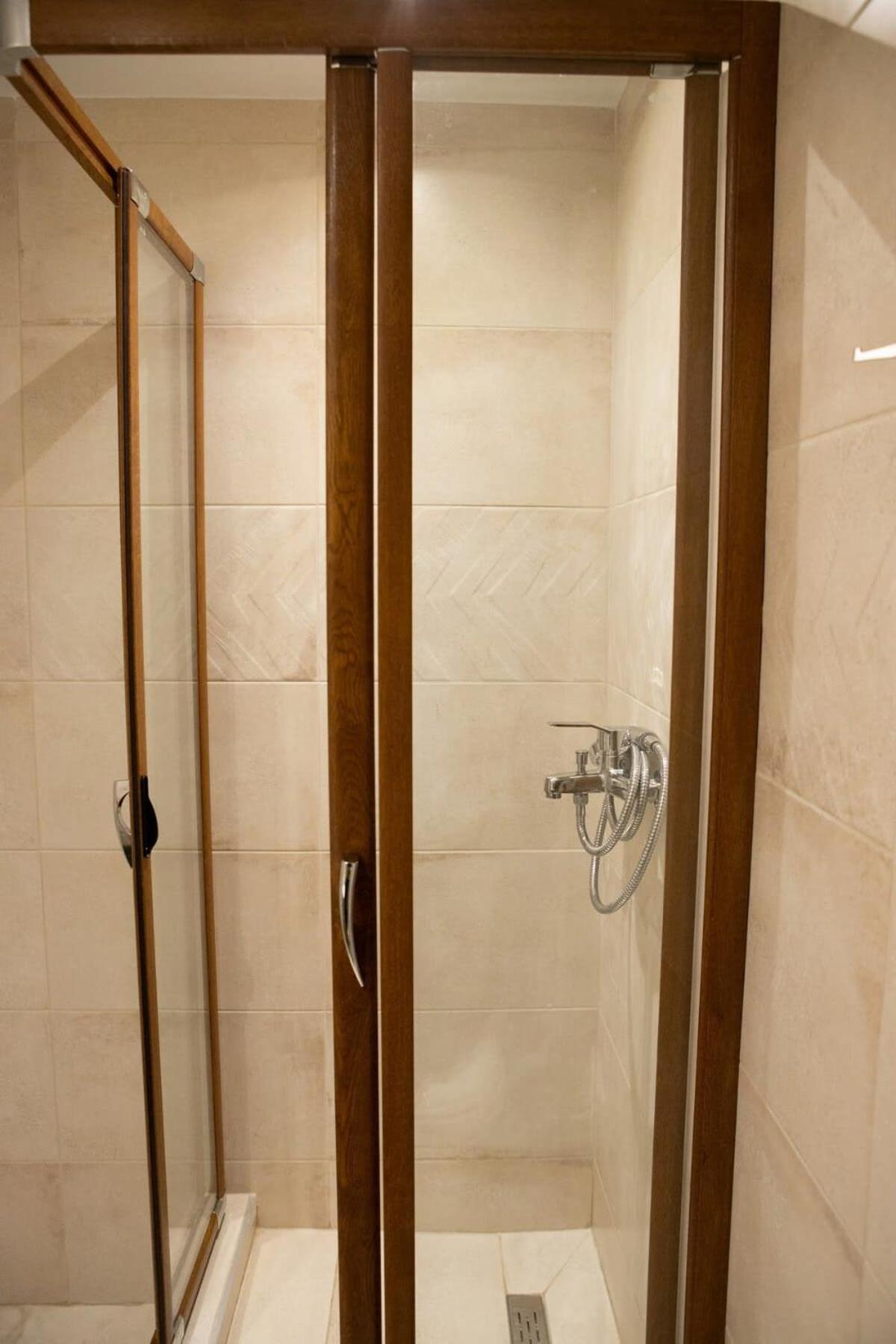 Cozy Modern Studio In Thessaloniki Apartment Bagian luar foto